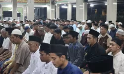 Malam Pertama Ramadhan, Warga Binaan Lapas Cibinong Khusyuk Jalani Tarawih dan Tadarus Bersama