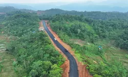 516,83 Km Jalan Dibangun Setahun, Bupati Rudy Susmanto Percepat Fondasi Ekonomi Kabupaten Bogor