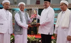 Rudy Susmanto Resmi Buka Pameran 75 Artefak Peninggalan Nabi Muhammad SAW di Gelora Pakansari