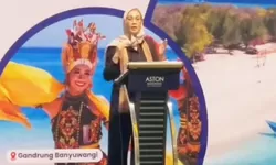 Dina Lorenza Dorong Digital Marketing Pariwisata dalam Bimtek Kemenpar di Banyuwangi