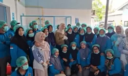 Dina Lorenza Audria Tinjau Dapur MBG di Desa Wringin Bondowoso, Tekankan Kualitas dan Dampak Lapangan Kerja