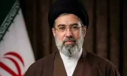 Putin Disebut Kirim Pesawat Militer Bawa Mojtaba Khamenei Berobat ke Moskow
