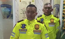 Aksi Berbahaya! Minibus Terobos One Way di Puncak, Ini Tindakan Polisi