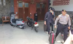 KPK Geledah Rumah Ono Surono Terkait Kasus Suap Ijon Bekasi, Sita Uang Ratusan Juta