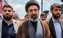 Pemimpin Baru Iran Mojtaba Khamenei Umumkan Strategi Baru Selat Hormuz Pasca Gencatan Senjata