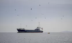 Blokade Selat Hormuz Picu Ketegangan AS-Iran, Ekonomi Global Terancam Terguncang