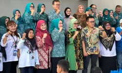 TP PKK Kabupaten Bogor Salurkan Bantuan untuk Lansia dan Anak Berkebutuhan Khusus di BKS Citeureup