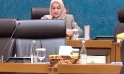 Dina Lorenza Soroti Transformasi TVRI: Jangan Sekadar Jadi Televisi Pemerintah