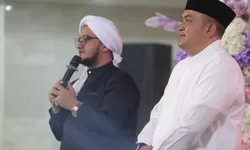Bupati Bogor Rudy Susmanto Shalat Subuh Berjamaah Bersama Habib Mahdi Bin Hamzah Assegaf