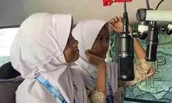 Diskominfo Kabupaten Bogor Kenalkan Dunia Broadcasting Lewat Program OBI Van Goes To School di SMPN 3 Citeureup