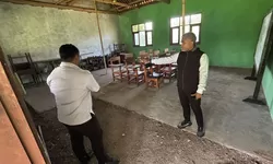 Rudy Susmanto Salurkan Bantuan Rehabilitasi MTs Yasnifa Nurul Falah di Jonggol