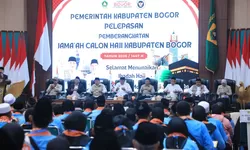Rudy Susmanto Resmi Lepas Jamaah Haji Kloter 24 Kabupaten Bogor ke Tanah Suci