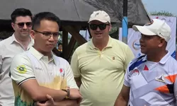 Ketua KONI Kabupaten Bogor Jajal Olahraga Petanque di Event INAFRA Double Series 3