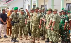 Wakil Panglima TNI Tinjau Pembangunan Yonif TP 842/Badak Sakti dan Pengembangan Koperasi Merah Putih di Pandeglang