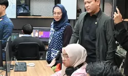 Dina Lorenza Dorong Penguatan Industri Film Nasional, Komisi VII DPR Kunjungi PT Ayena Mandiri Sinema di Cimahi