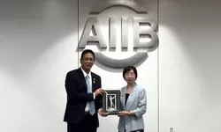 Menkeu Purbaya Amankan Pendanaan AIIB Rp278 Triliun untuk Proyek Strategis Indonesia 2025-2029