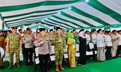 Panglima TNI Dampingi Presiden Prabowo Hadiri Penutupan Munas Alim Ulama dan Konbes NU 2026 di Bangkalan