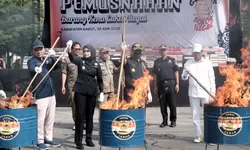 Bea Cukai Musnahkan 44 Juta Batang Rokok Ilegal, Selamatkan Kerugian Negara Rp32,95 Miliar