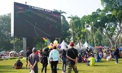 Rudy Susmanto Hidupkan Ruang Publik Lewat Nobar Piala Dunia di Videotron, UMKM dan Warga Kabupaten Bogor Ikut Bergairah