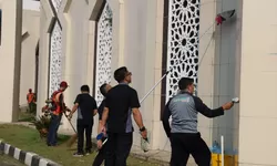 Korvei Massal Pemkab Bogor Bersihkan Kawasan Tegar Beriman, Sekda Ajat: Jadikan Kebersihan Budaya Bersama
