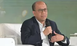 Direktur PLN Suroso Isnandar Luncurkan Buku Transisi Energi Hijau Menuju Swasembada Energi Indonesia