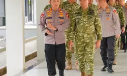 Kapolri dan Panglima TNI Perkuat Soliditas, Jenderal Listyo Sigit Tegaskan Sinergi TNI-Polri Kunci Kedaulatan Bangsa