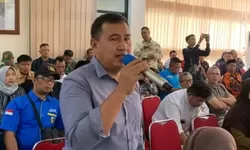 Kepala SMPN 1 Gunung Putri Sampaikan Kebutuhan Mendesak Sekolah kepada DPRD Bogor