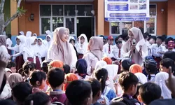 ASN Pemkab Bogor Manfaatkan WFA Antar Anak Hari Pertama Sekolah