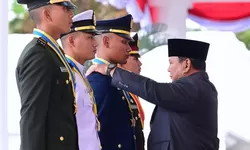 Presiden Prabowo Resmi Lantik 1.177 Perwira Remaja TNI dan Polri Tahun 2026