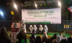 Pentas Seni Warnai Penutupan KKL IIQ Jakarta di Desa Kembang Kuning