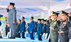 Presiden Prabowo Lantik 1.204 Pamong Praja Muda IPDN 2026, Panglima TNI Turut Hadir