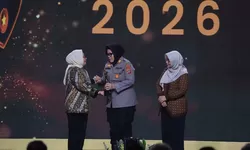 Hoegeng Awards 2026: AKP Siti Elminawati Dinobatkan Polisi Pelindung Perempuan dan Anak