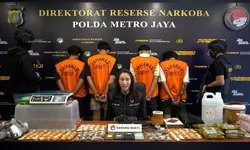 Polisi Bongkar Jaringan Tembakau Sintetis di Jakarta, Empat Tersangka Ditangkap dan 995 Gram Barang Bukti Disita