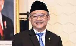 Abdul Mu'ti: Sekolah Harus Aman dan Nyaman, Siswa di Bawah 16 Tahun Dibatasi Gunakan Gawai