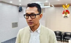 KPK Geledah Kantor Imigrasi Jakarta Selatan, Temukan 8.500 Dolar Singapura di Ruang Kepala Kanim
