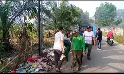 Desa Klapanunggal Bersih-Bersih Sambut HUT RI ke-81, Kades Ajak Warga Jaga Lingkungan
