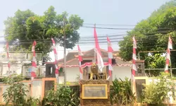 Sambut HUT Kemerdekaan RI ke-81, Desa Singajaya Dipenuhi Ornamen Merah Putih