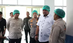 Rudy Susmanto Pantau Dapur SPPG Klapanunggal, SOP Program MBG Berjalan Baik