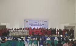 Rayakan 100 Tahun Misionaris PBHK, Paroki Tri Tunggal Kudus Juara Lomba Paduan Suara OMK Tanimbar