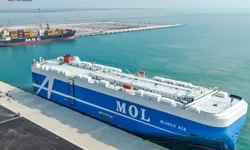 Pelabuhan Patimban Naik Kelas, Kapal Kendaraan Terbesar Berhasil Sandar di Dermaga Paket 5