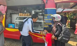 Jumat Berkah Lapas Terbuka Kendal, Bagikan 100 Porsi Makan Gratis dan Produk Warga Binaan