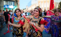 Putra-Putri Kabupaten Bogor Bawa Budaya Indonesia ke Panggung Eropa