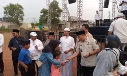 Bukan Sekadar Pesta Rakyat, Pemdes Klapanunggal Awali KECE 2026 dengan Santunan Anak Yatim