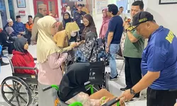 Polresta Sidoarjo Turunkan Tim Dokkes Pantau Kesehatan Santri Manbaul Hikam