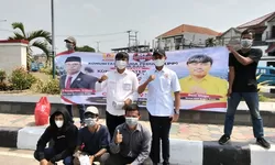 Peduli Kesehatan Warga, KPP Bogor Raya dan KONI Bagikan Masker di Kemang