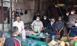 Ade Jaro Kunjungi Korban Kebakaran di Cileungsi, Pemkab Bogor Salurkan Bantuan