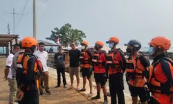 Hendak Liputan Gunung Anak Krakatau, 7 Orang di Speedboat Hilang Kontak