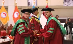 Pejabat Lapas Sentul Heru Suryanto Raih Magister Pertahanan, Teliti Terorisme di Poso