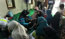 Kebakaran TPA Galuga, Dinkes Bogor Terjunkan Tim Kesehatan ke Posko Cimangir