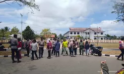 Kericuhan Pecah di PN Saumlaki: Keluarga Korban Mengamuk Tak Terima Vonis 8 Tahun Penjara ‎